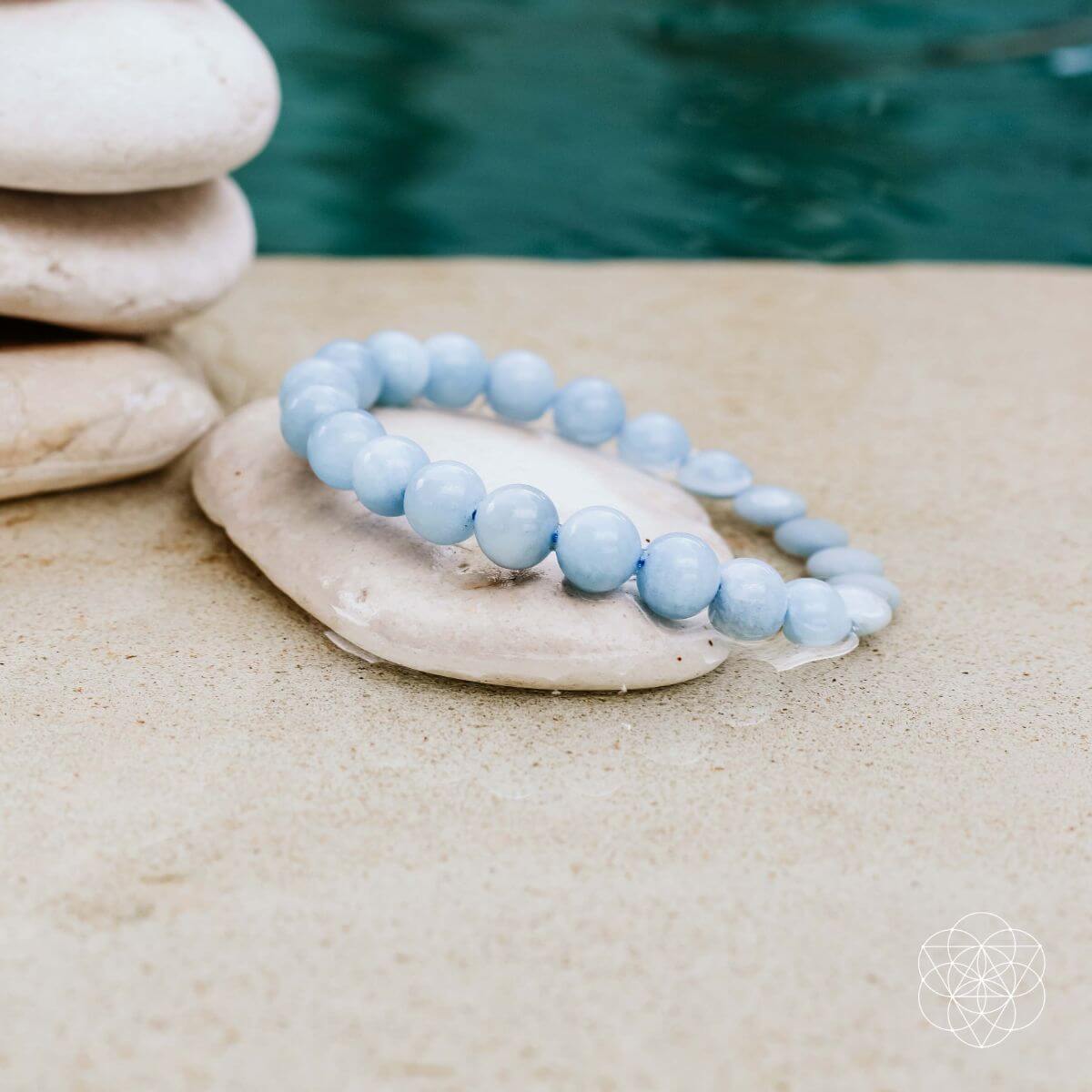 Vòng aquamarine (xoa dịu)